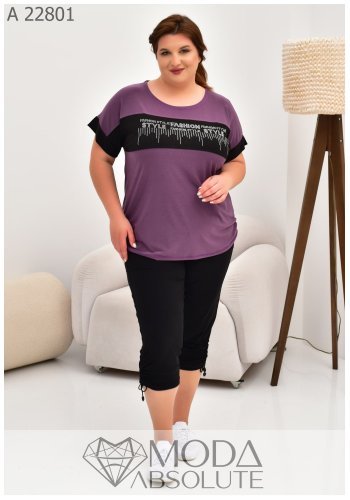 Жіночий літній костюм з капрями А 22801